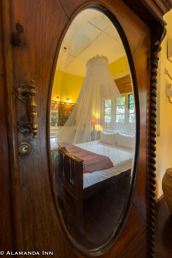 Alamanda Inn, Boutique Hotel And French Restaurant Rangun Kültér fotó