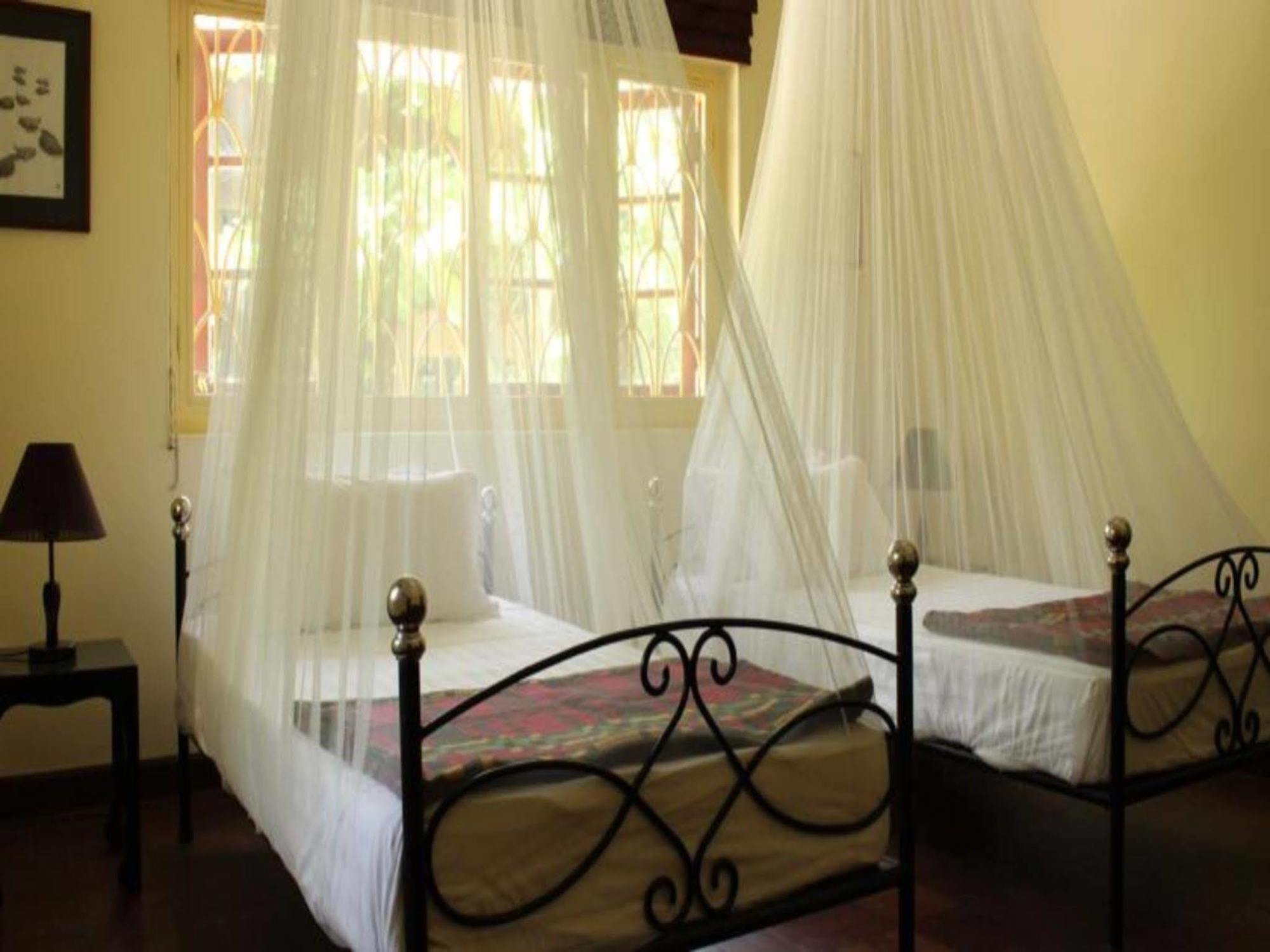 Alamanda Inn, Boutique Hotel And French Restaurant Rangun Kültér fotó
